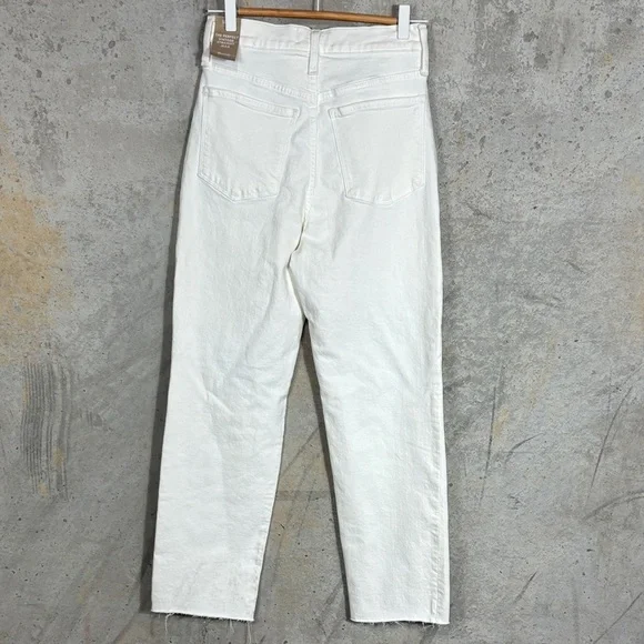 Madewell The Perfect Vintage Straight Jean in Tile White: Ripped-Knee Edition - Picture 3 of 9